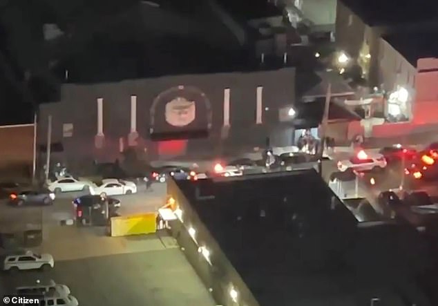 Diez personas resultaron heridas en un tiroteo en una discoteca de Queens el día de Año Nuevo, según la policía de Nueva York