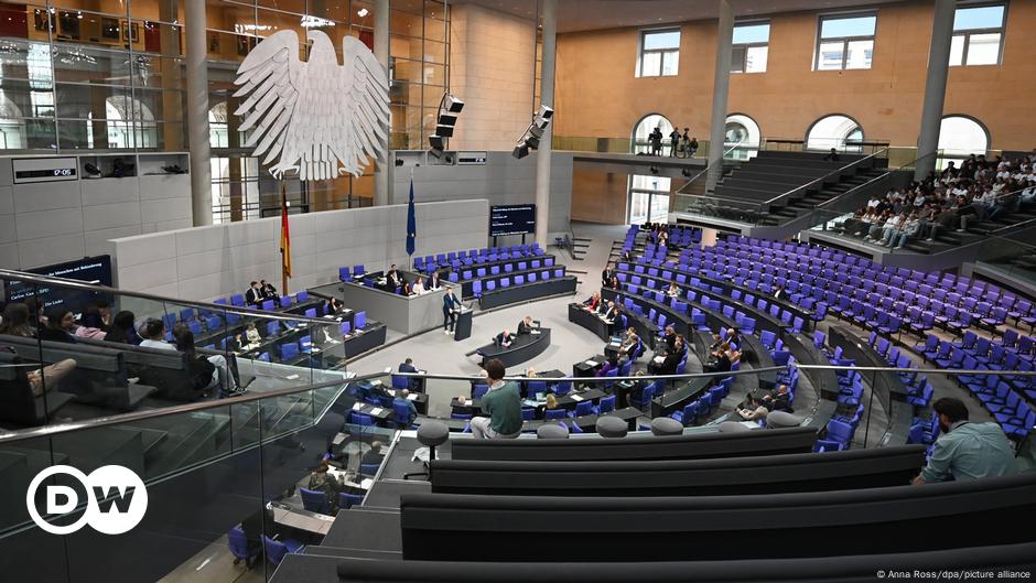 Alemania: Bundestag admite políticas de migración más estrictas
