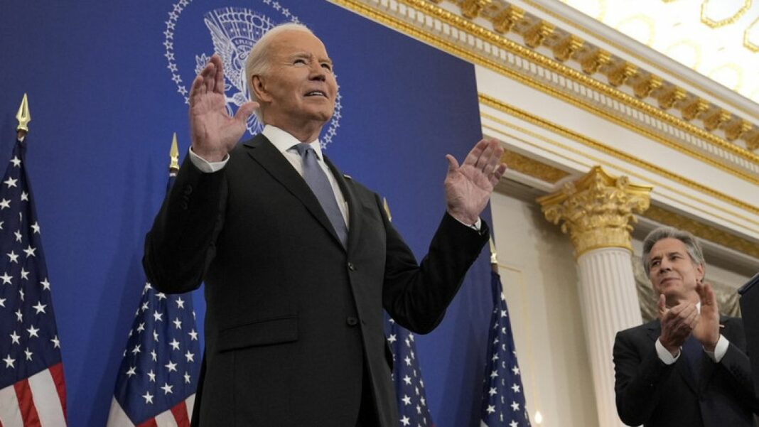 Biden dice que su administración ha impedido que Putin tenga éxito
