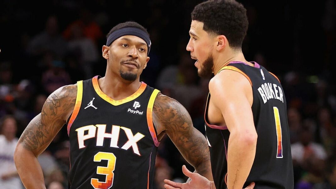 Bradley Beal puede 'jugar libre' en su nuevo rol de banco en el equipo Suns cargado, dice Devin Booker
