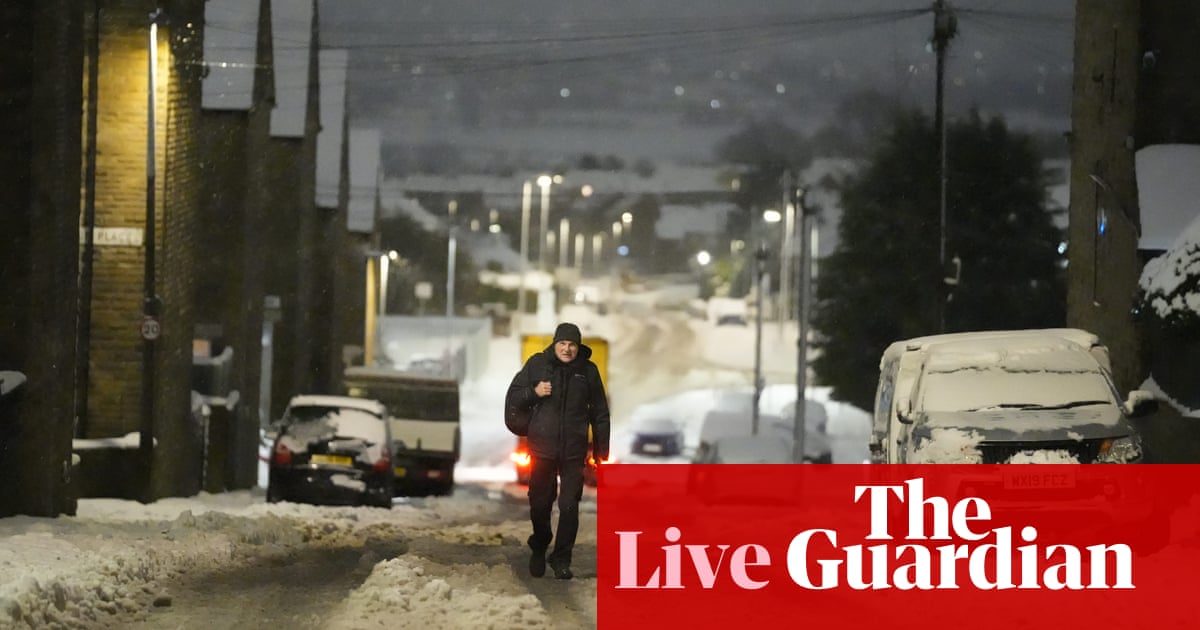 Clima en el Reino Unido: una 'gran inundación' cierra la M5 en Gloucestershire mientras las fuertes nevadas y el hielo provocan un caos en los viajes por todo el país – en vivo
