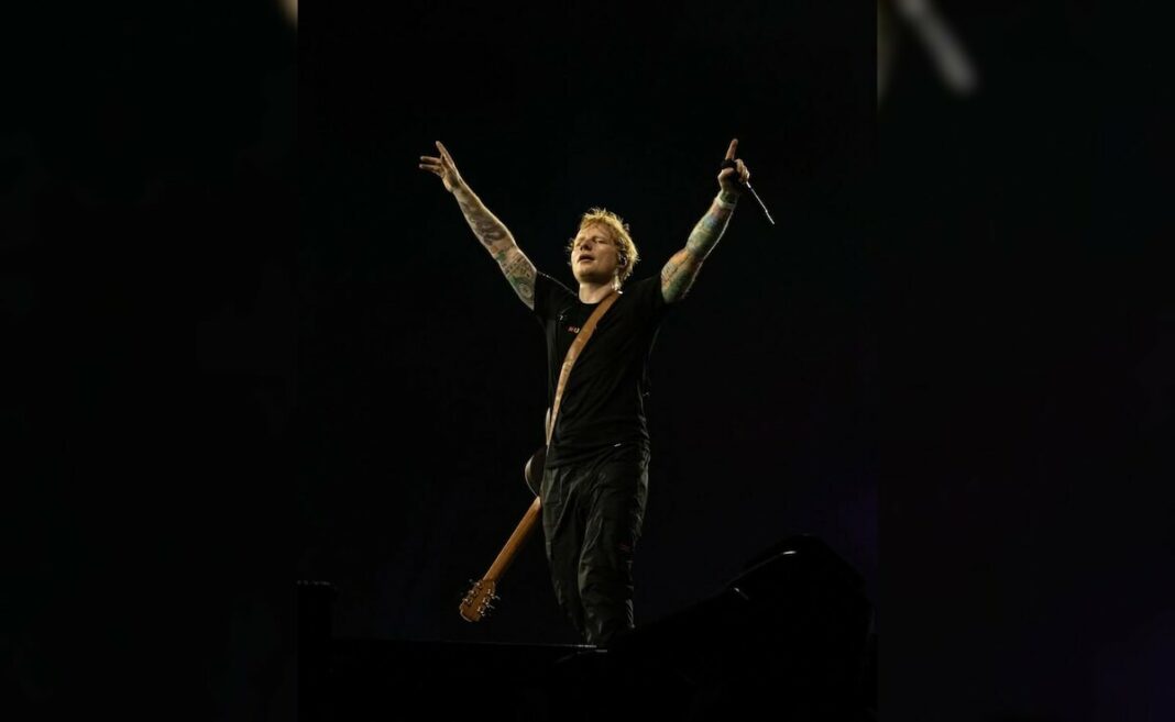 Cómo Ed Sheeran creó la historia mientras actuaba en Bután
