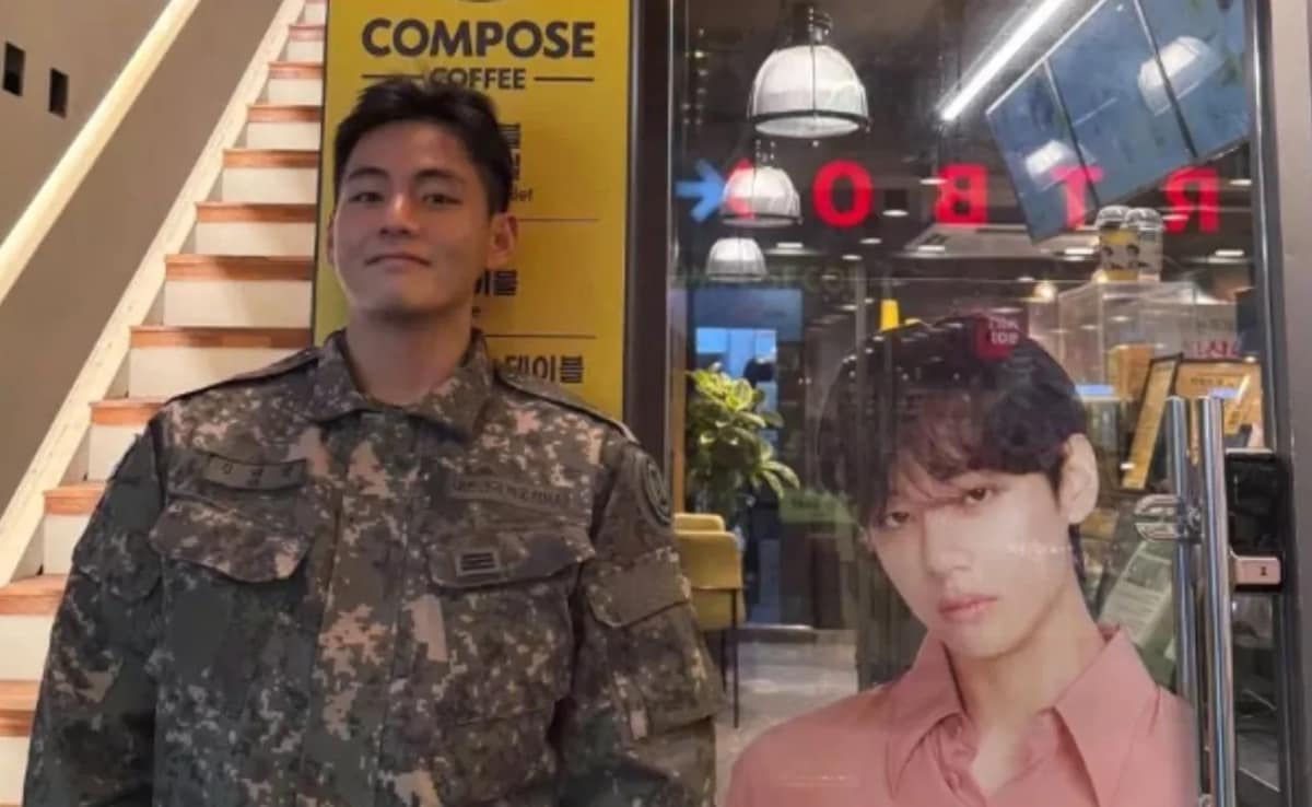 Crazy Viral: Coffee Run de BTS V en uniforme militar. Mirar
