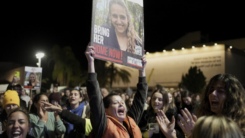 Cuatro mujeres israelíes rehenes serán liberadas en el próximo intercambio de prisioneros el sábado, dice un funcionario de Hamas
