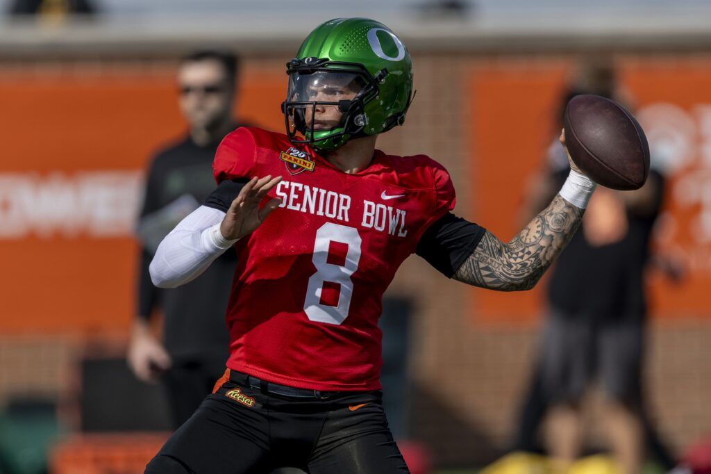 Dillon Gabriel toca la atención con el rendimiento del día del senior del tazón
