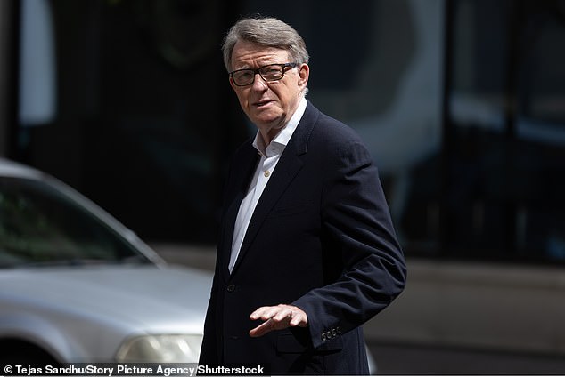 Donald Trump aprobó el nombramiento de Lord Peter Mandelson como nuevo embajador del Reino Unido en Washington