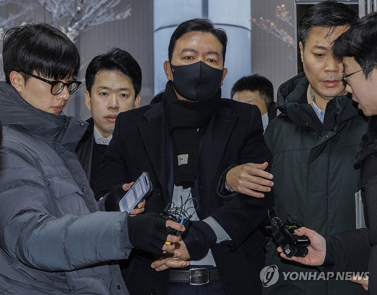 2 Presidential Security Service leaders questioned over blocking arrest of Yoon