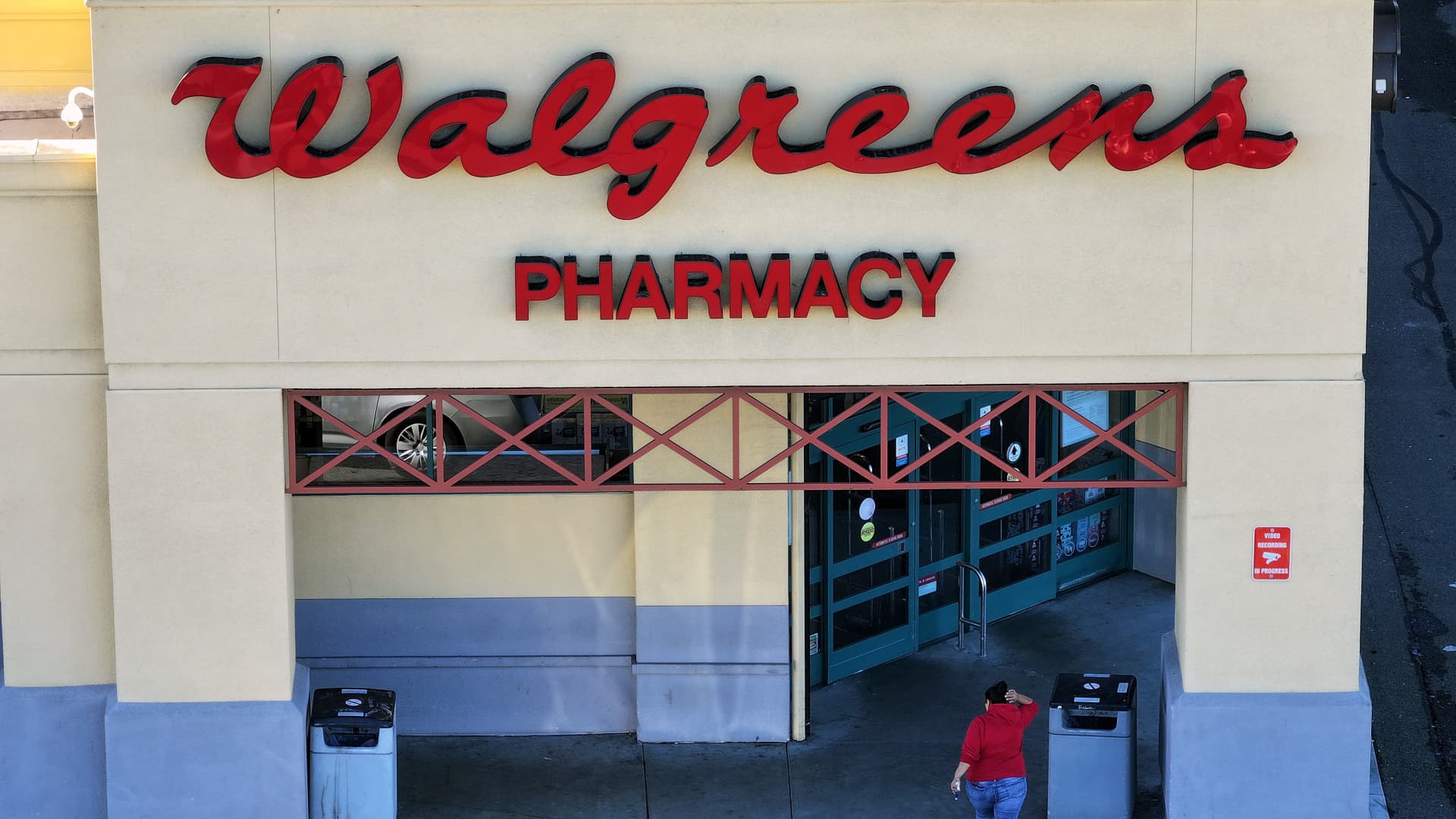 El Departamento de Justicia demanda a Walgreens por surtir 'a sabiendas' millones de recetas que carecían de fines médicos legítimos
