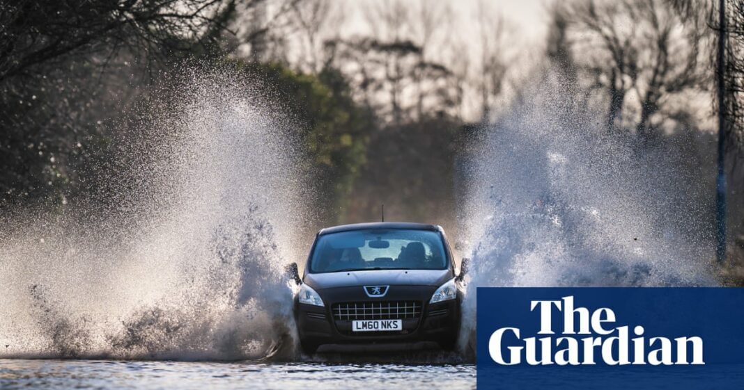 El Reino Unido se ve afectado por una ráfaga de clima invernal mientras las temperaturas caen en picado
