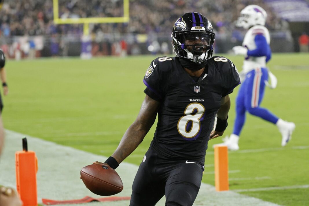 El campeón del Super Bowl de los Steelers presiona a Lamar Jackson antes del 'juego que definirá su carrera' contra los Bills de Josh Allen
