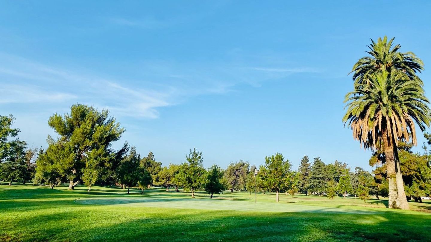 El campo de golf del área metropolitana de Los Ángeles 'no sobrevivió' al incendio forestal de Eaton
