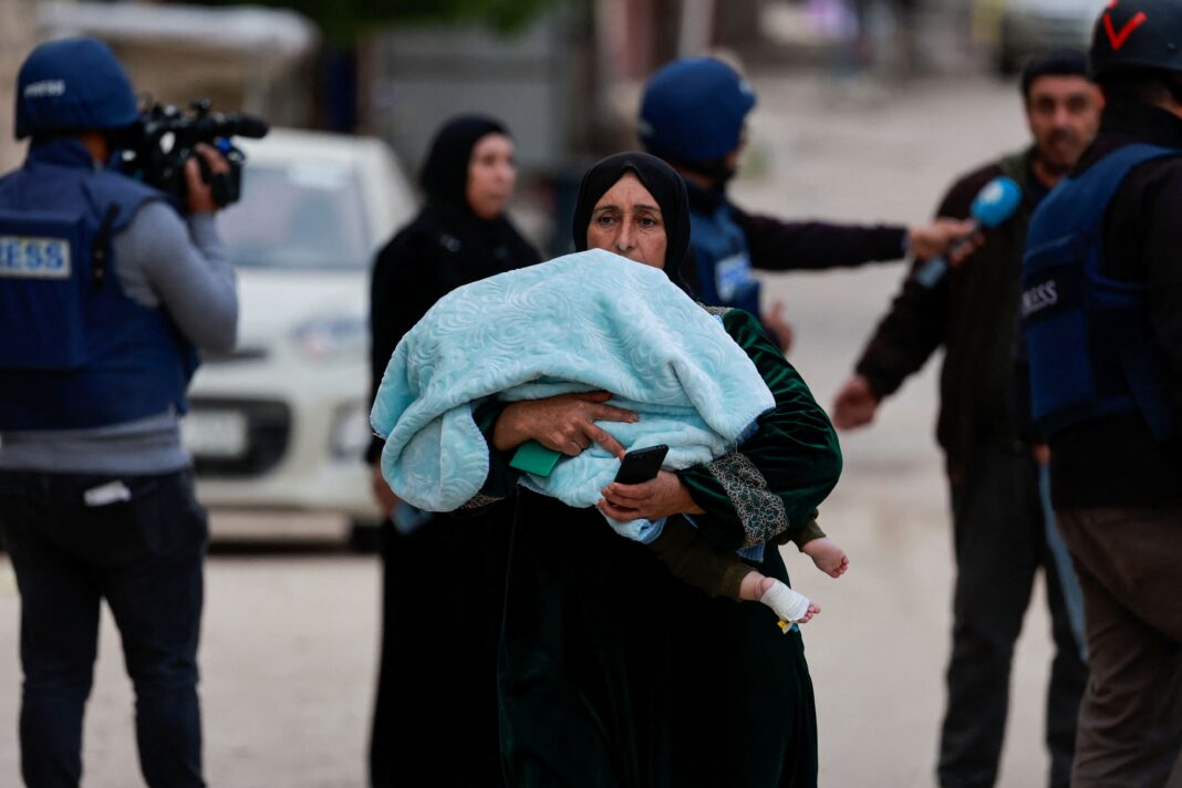 El ejército israelí expulsa por la fuerza a palestinos de Jenin y 'ejecuta' a residentes
