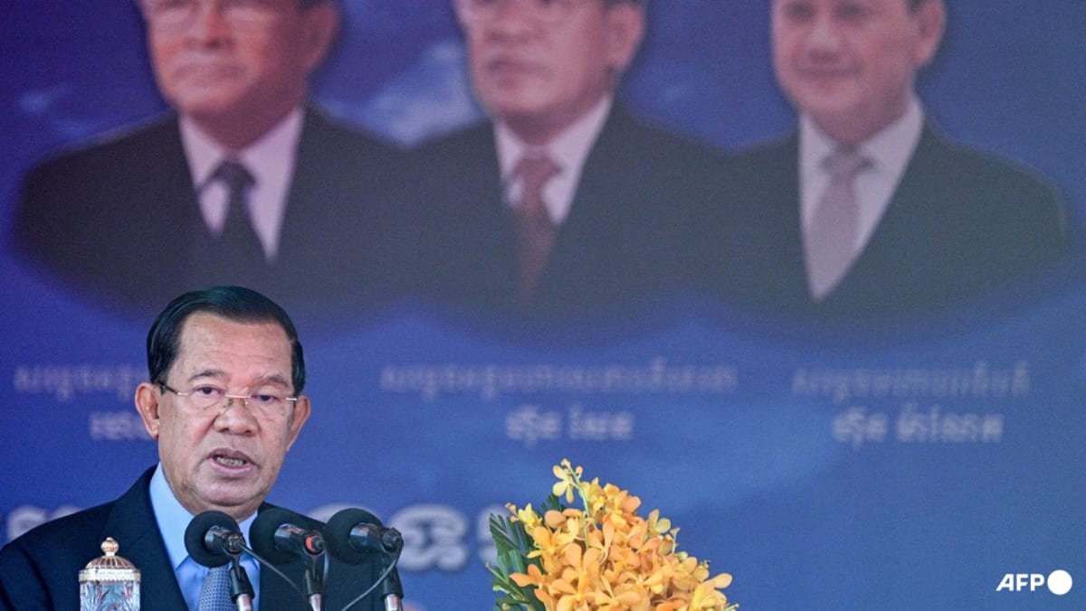 El ex primer ministro camboyano Hun Sen pide una nueva ley para castigar a los "terroristas"
