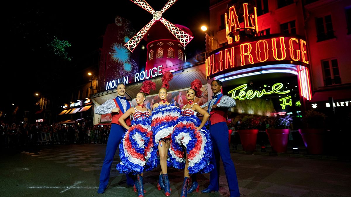 Francia anuncia medidas para proteger el cabaret y el can-can
