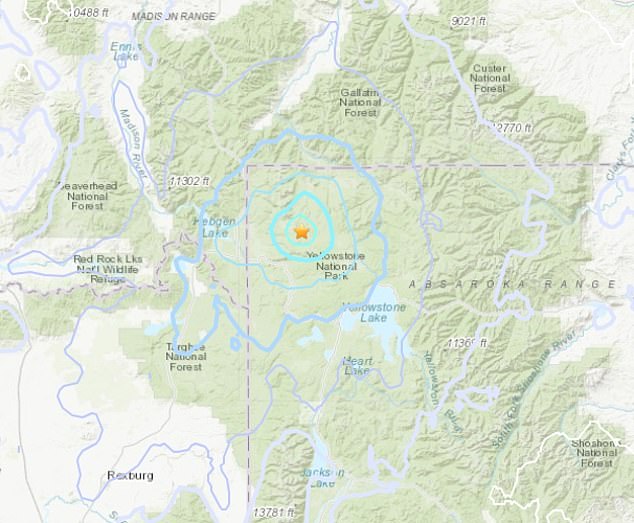 El Servicio Geológico de los Estados Unidos (USGS) detectó un terremoto de magnitud 3.9 cerca de la cuenca de Norris Geyser, considerado el volcán Yellowstone, el martes a las 8 p.m. ET. El epicentro estaba ubicado en la esquina noroeste de Wyoming