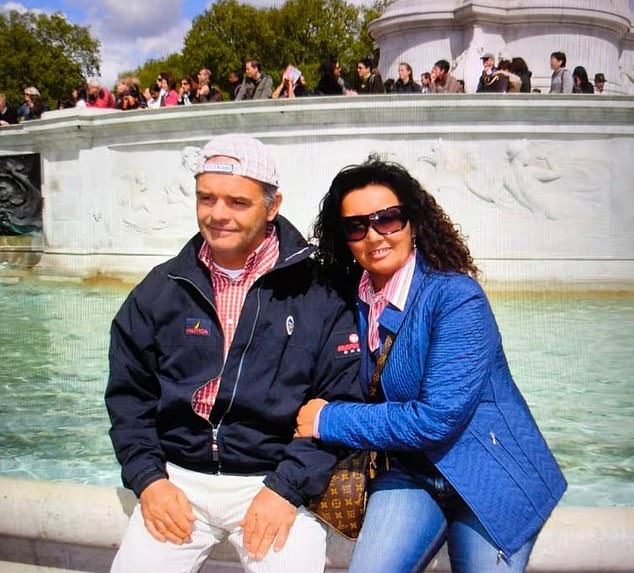 Di Gioia estaba en el mar junto a su amigo Giuseppe Fappani, de 69 años, en la foto de la izquierda. Su esposa aparece en la foto de la derecha.