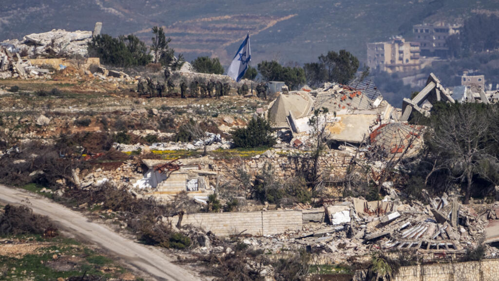 Israel dice que su retirada de tropas del Líbano se extenderá más allá del plazo del alto el fuego
