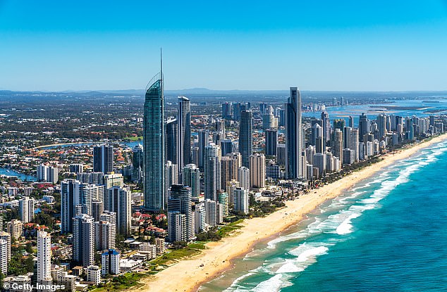 Surfers Paradise se ve mejor desde arriba, lejos de la cruda realidad de lo que hay debajo