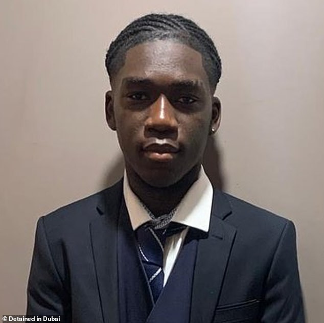 Marcus Fakana (en la foto), ahora de 19 años, de Tottenham, ha preparado una súplica al gobernante de los EAU, que ha intervenido en casos similares que involucran a turistas en el pasado