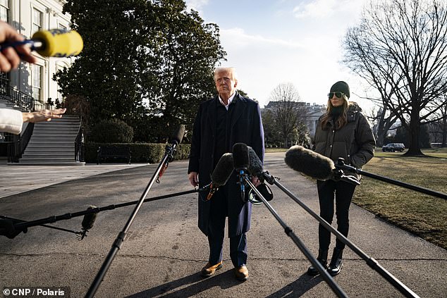 Donald Trump trajo de vuelta 'Tiempo de helicóptero' y habló con la prensa varias veces durante el día del viernes mientras se dirigía a Carolina del Norte