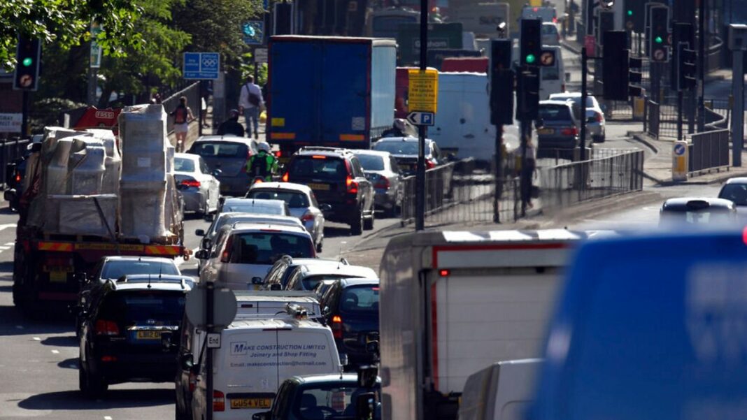 Los conductores pierden 101 horas al año en la ciudad más congestionada de Europa
