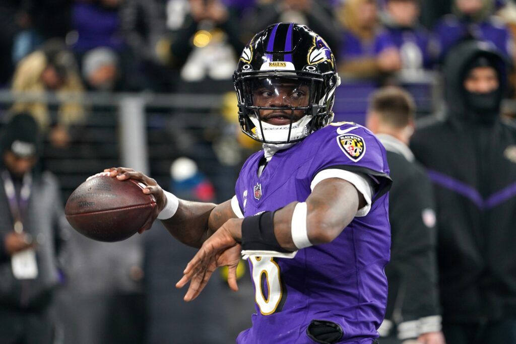 Los fanáticos de la NFL exaltaron a Lamar Jackson después de la 'implosión de los playoffs' en la derrota de los playoffs ante los Bills
