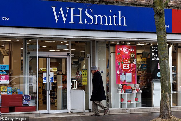 Más de 100 empleados en las tiendas de viajes de WH Smith se están volviendo redundantes, MailOnline puede revelar. Imagen de archivo