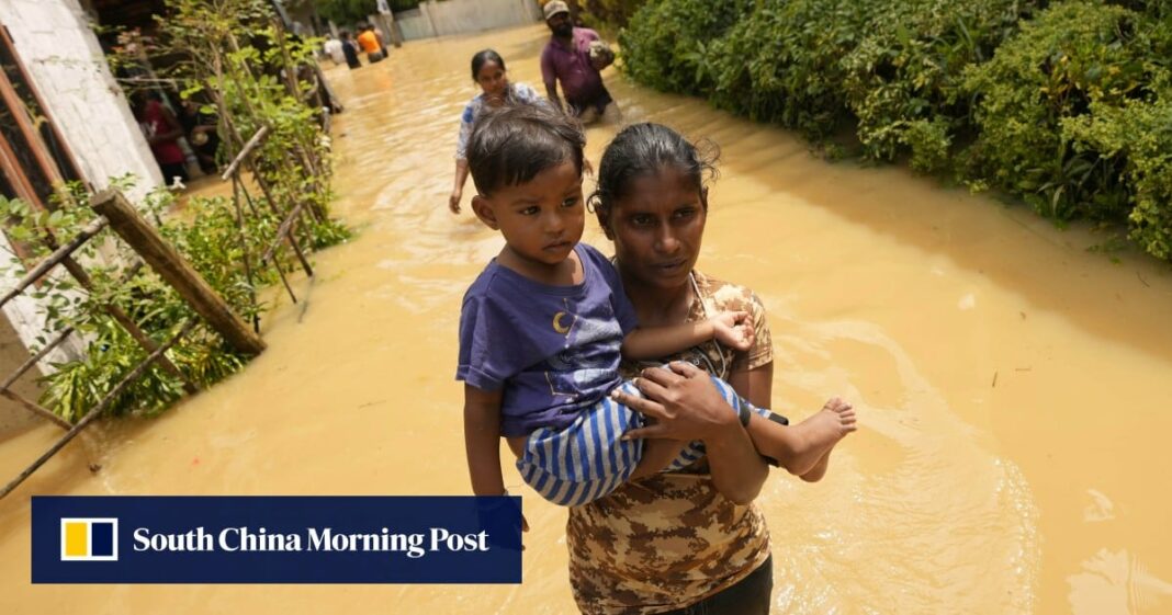 Los niños de Sri Lanka sufren en medio de inundaciones y enfermedades provocadas por el cambio climático
