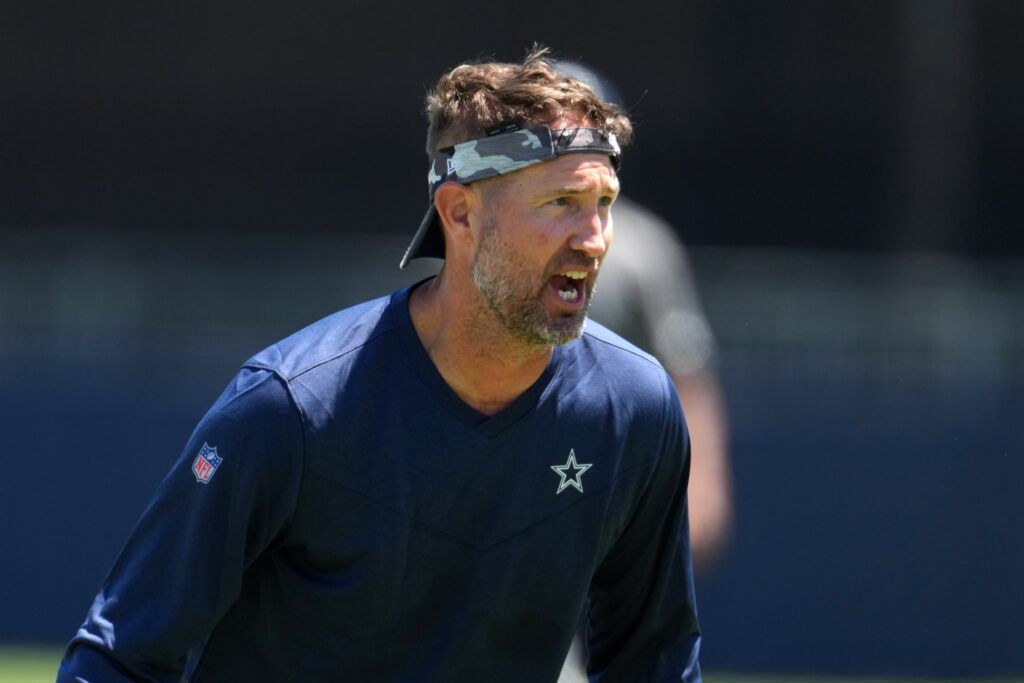 'Los vaqueros son una franquicia poco seria': los fanáticos de la NFL asan al equipo estadounidense por las últimas noticias de Brian Schottenheimer
