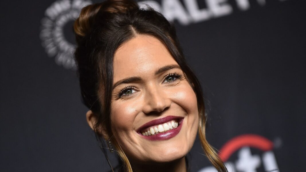 Mandy Moore responde a los críticos que la criticaron por la recaudación de fondos de ayuda para incendios de la familia en Los Ángeles: 'Kindly F off'
