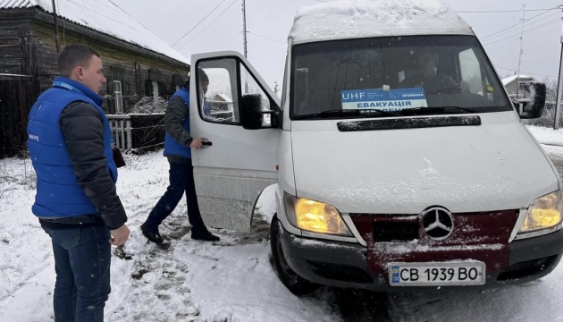 Más de 20 personas evacuadas de la comunidad fronteriza en la región de Chernihiv
