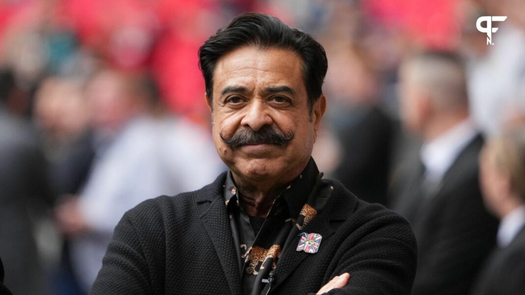 Momento incómodo: el propietario de los Jaguars, Shahid Khan, dice que está dispuesto a reemplazar al gerente general Trent Baalke... justo en frente de Baalke
