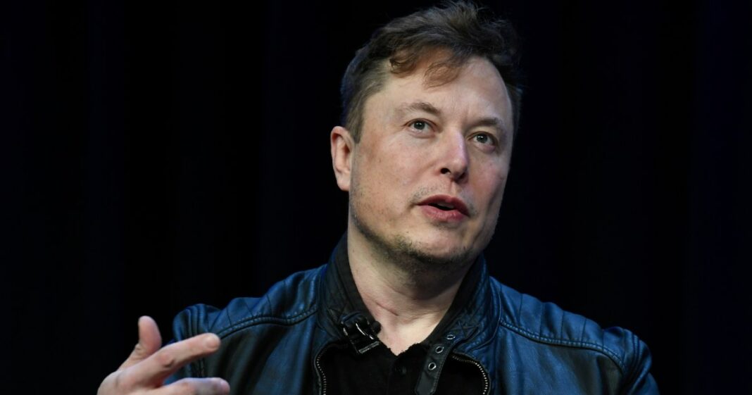 Musk pide la liberación del activista de extrema derecha encarcelado en el Reino Unido
