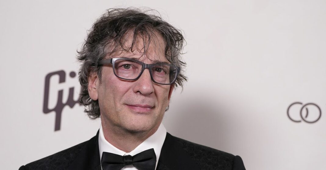 Neil Gaiman dejado por el editor de cómics estadounidenses por acusaciones de agresión sexual
