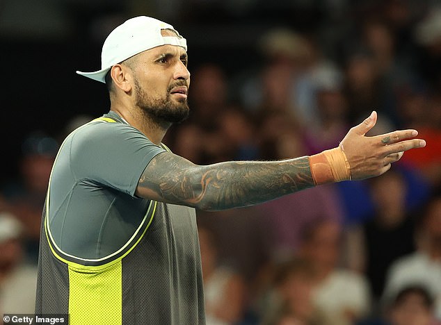 Nick Kyrgios ha salido en defensa de su compañero cercano Thanasi Kokkinakis, acusando al gran tenista australiano Todd Woodbridge de estar 