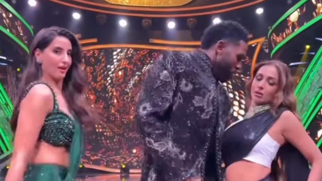 Nora Fatehi y Malaika Arora muestran algunos movimientos de baile sensuales en sari con Jason Derulo. Mirar
