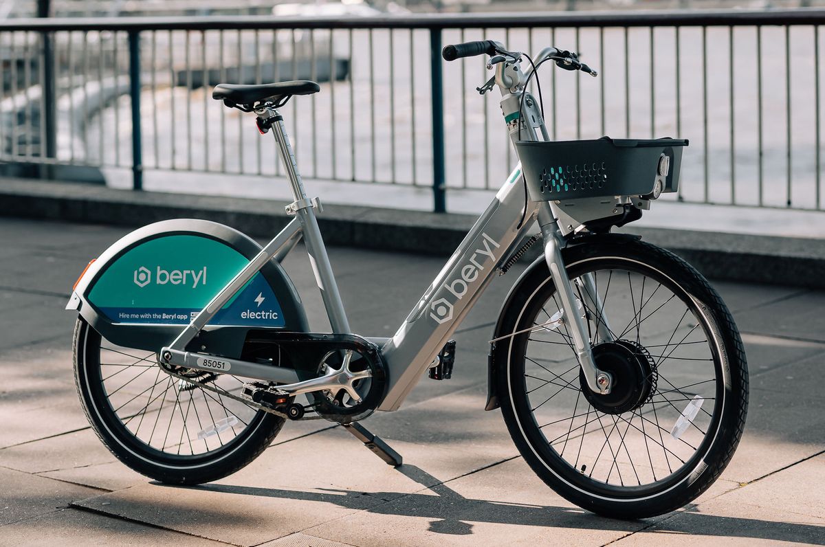 Probé la bicicleta eléctrica compartida más nueva del mercado y podría ser la más avanzada hasta el momento.
