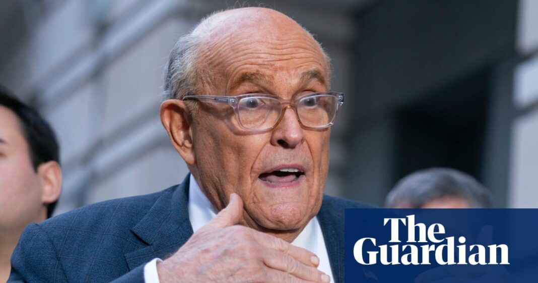 Rudy Giuliani vuelve a ser declarado culpable de desacato al tribunal por mentiras sobre las elecciones de 2020
