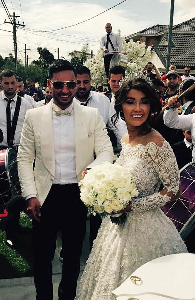 La antigua casa del deshonrado teniente de alcalde Salim Mehajer, cuya infame boda (en la foto) tuvo que cerrarse en una calle, ha resultado dañada en lo que las autoridades dicen que es un incendio sospechoso.