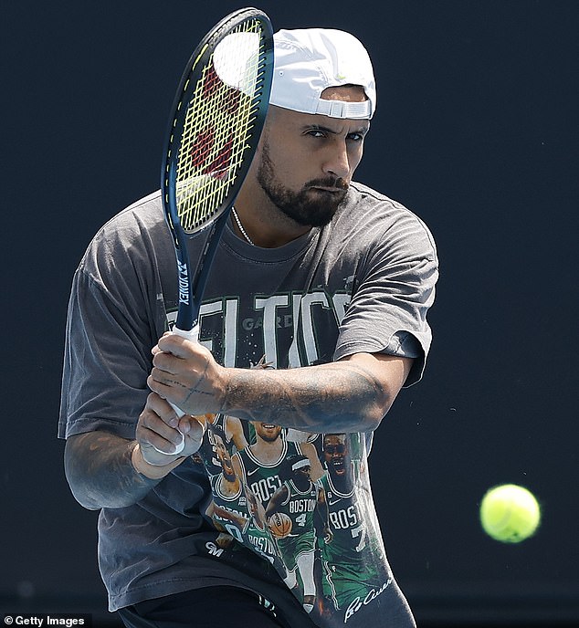 Se revela el primer oponente de Nick Kyrgios en el Abierto de Australia y son buenas noticias para el chico malo del tenis, pero Alex De Miñaur no tiene tanta suerte.
