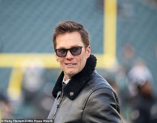 Tom Brady (en la foto) contrató a un equipo de seguridad privado para proteger su mansión de Los Ángeles de 20 millones de dólares, según informes.