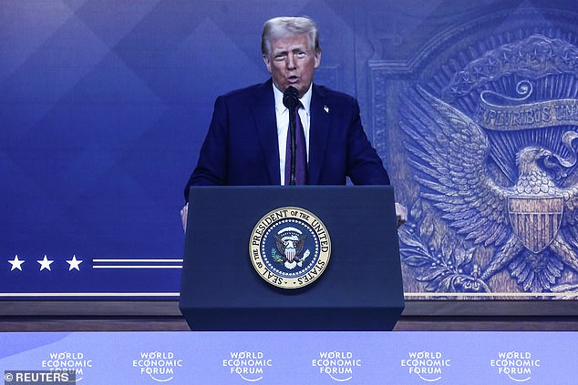 El presidente Donald Trump pronuncia un discurso especial de forma remota durante la 55ª reunión anual del Foro Económico Mundial (FEM) en Davos, Suiza.