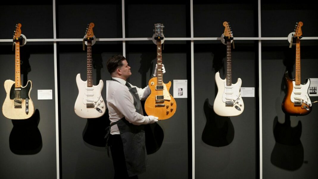 Video. Las icónicas guitarras de Jeff Beck se subastarán en Londres
