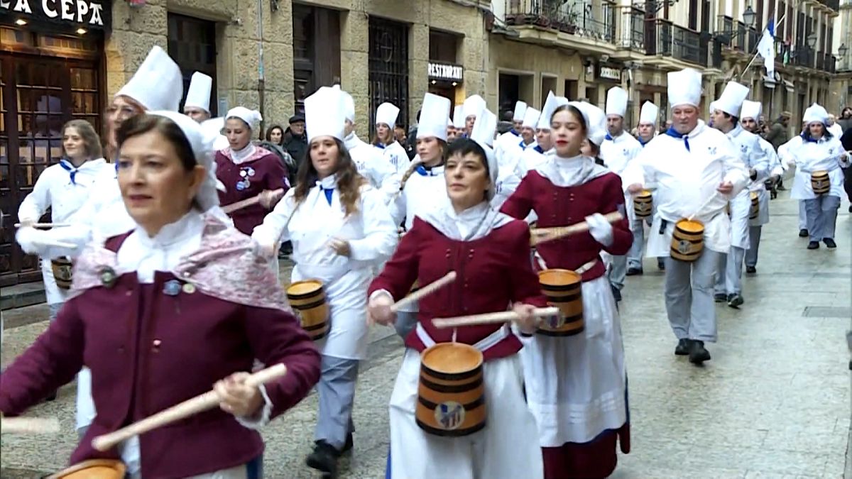 Video. Más de 28.000 personas participan en el festival Tamborrada de San Sebastián
