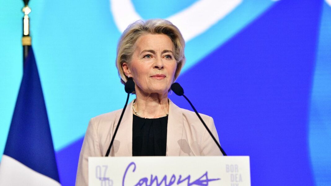 Von der Leyen aún no delegará funciones mientras lucha contra la neumonía
