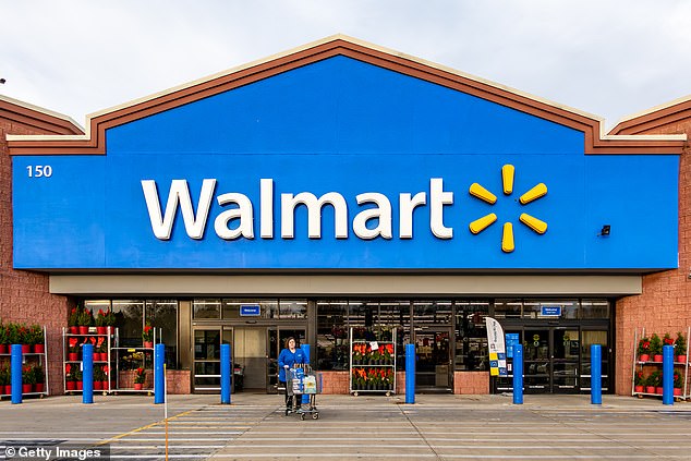 Walmart ha retirado del mercado más de 12.000 cajas de caldo en nueve estados por temor a que esté caducado.