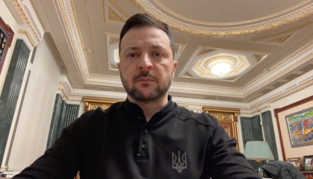 Zelensky celebra una reunión del personal supremo del CinC
