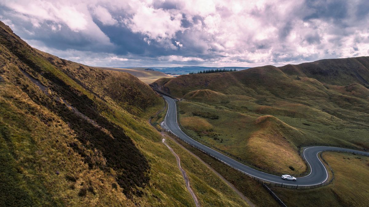 ¿Podría un icónico ciclismo británico subir muy cerca de los autos, y qué pasaría si lo hiciera?
