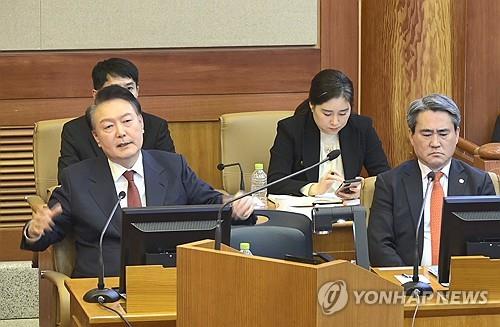 (2nd LD) Yoon claims &apos;nothing happened&apos; over martial law imposition, again denies insurrection charges