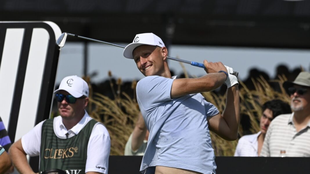 Adrian Meronk todavía en la parte superior en Liv Golf Riad
